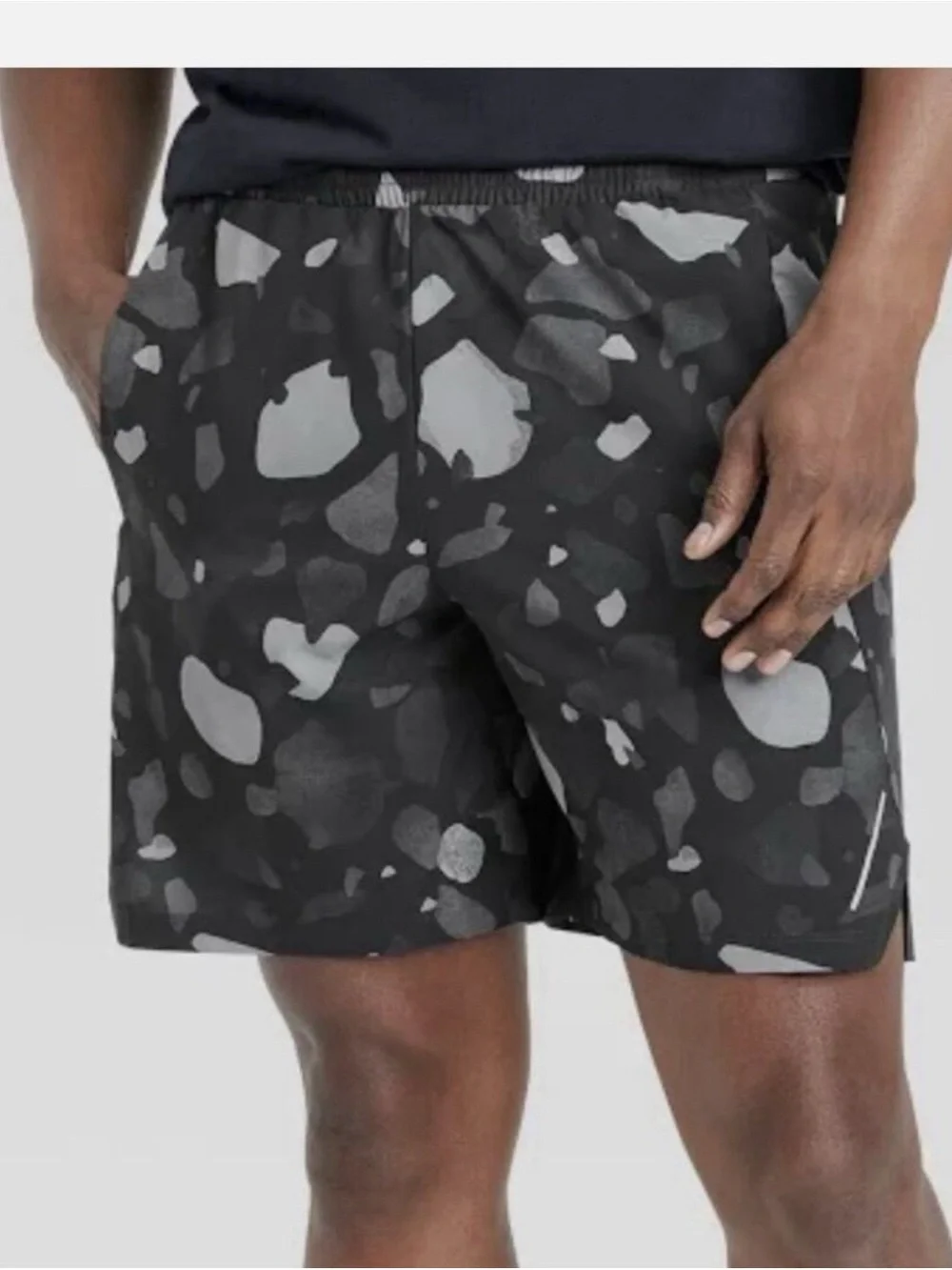All In Motion Men’s Unlined 7” Running Shorts Black & Gray Camo